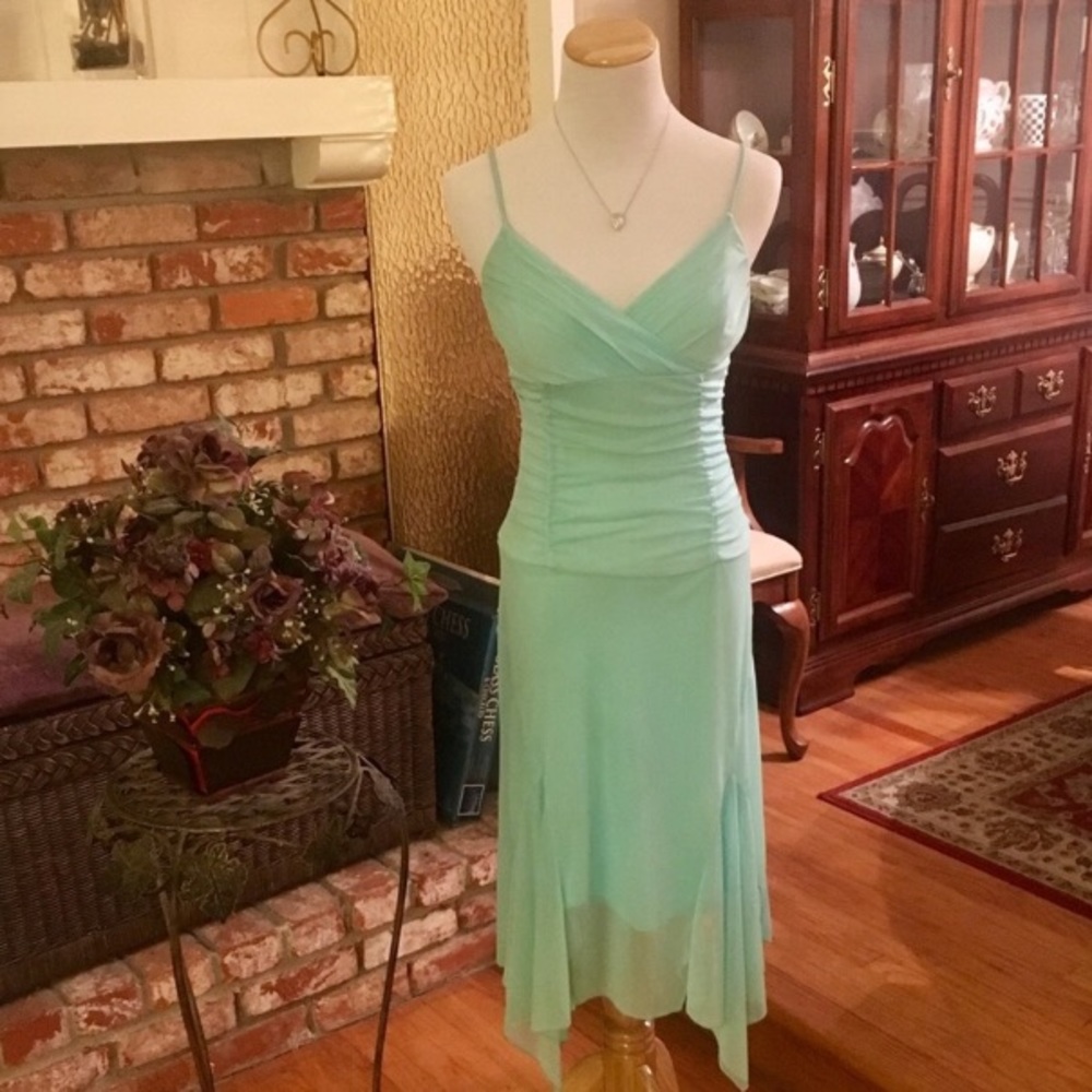 â˘NWOT⢠Ruby Rox Formal Dress w/ Matching Shawl - Picture 1 of 9